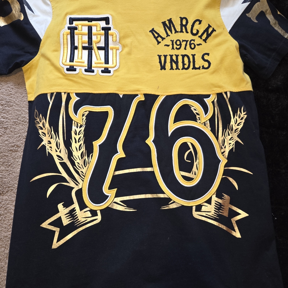Men's Yellow and Black Graphic T-Shirt